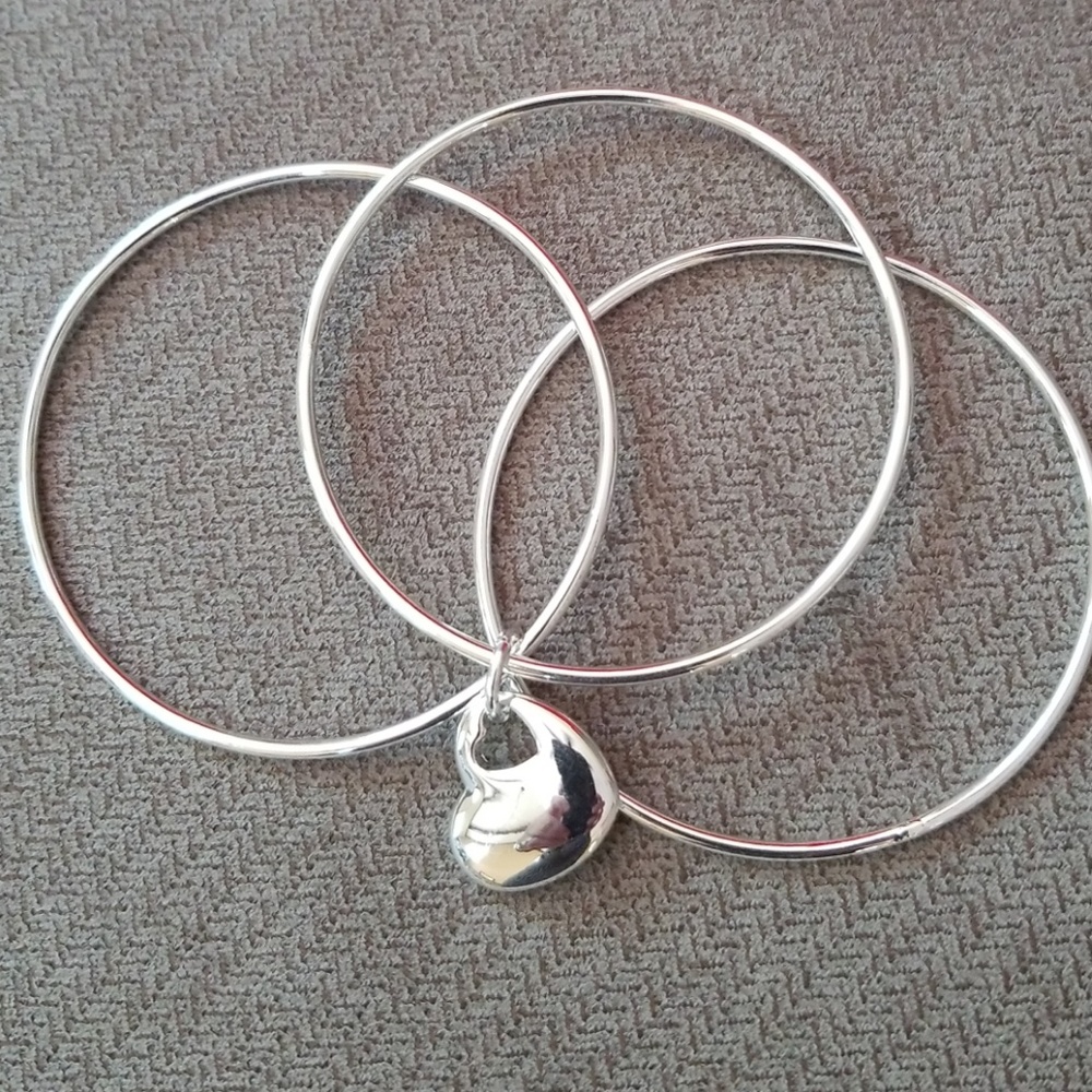 3 Bangle Heart Bracelet in Silver NWT